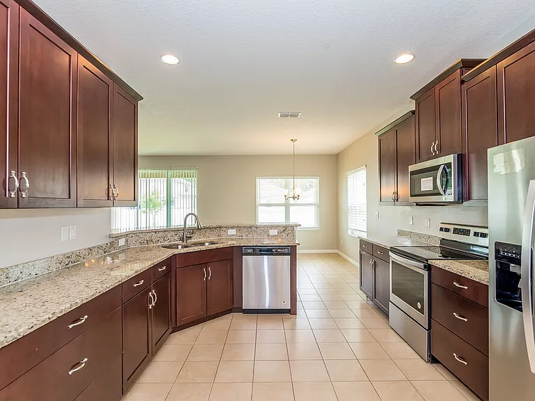 819 Celebration Ln — Photo 7