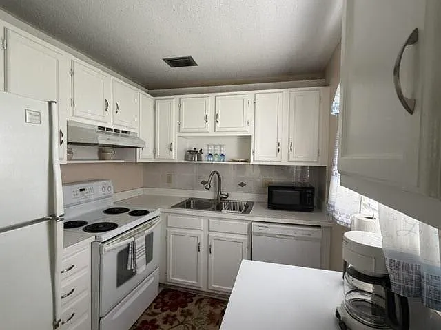 16 Vista Palm Ln #105 — Photo 8