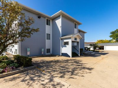3170 W Monroe St APT 114, Waukegan, IL, 60085