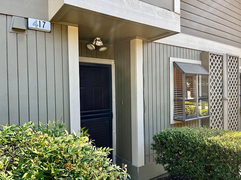 417 Eastgate Ln — Photo 1