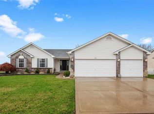 4701 Providence Woods Cir, Wentzville, MO