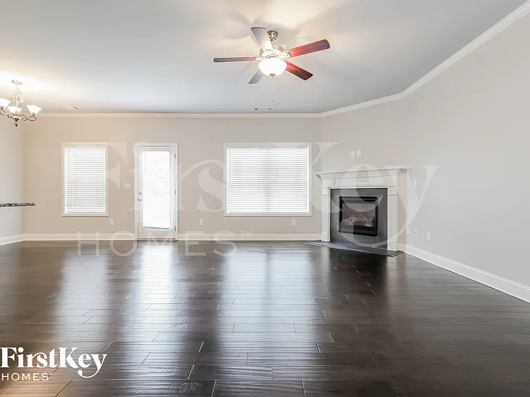 4648 Brayden Dr — Photo 3