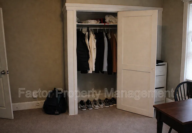 328 N 6th St #2 — Photo 11