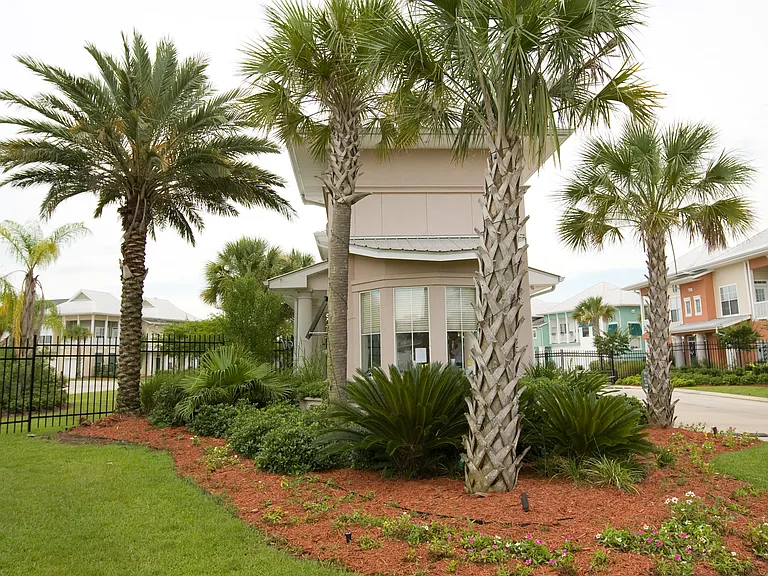 Calypso Bay Apartments — Photo 9