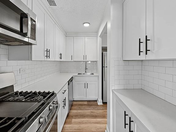 3rd image of 177 S Pepper St #4