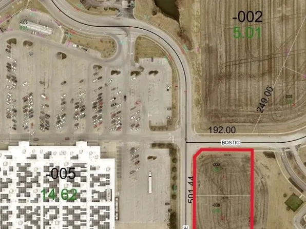 Hawthorne Dr, Charleston, IL 61920