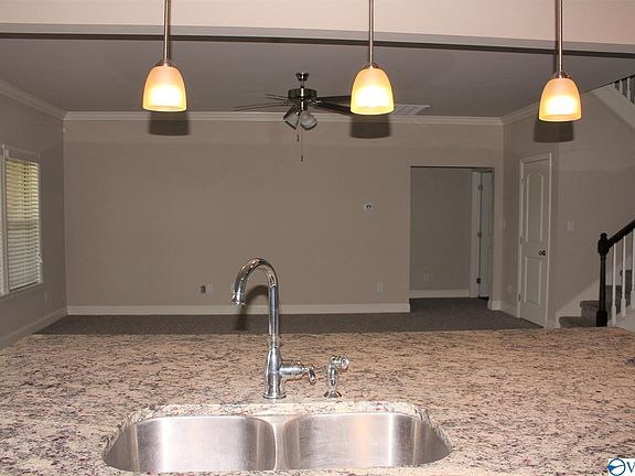 5th image of 7223 Lathan Dr SE