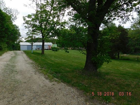 4th image of 926 Pekin Ave