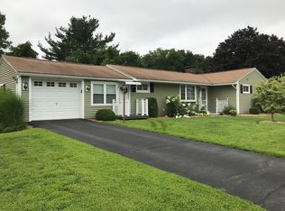 8 Morse Dr, Hooksett, NH 03106