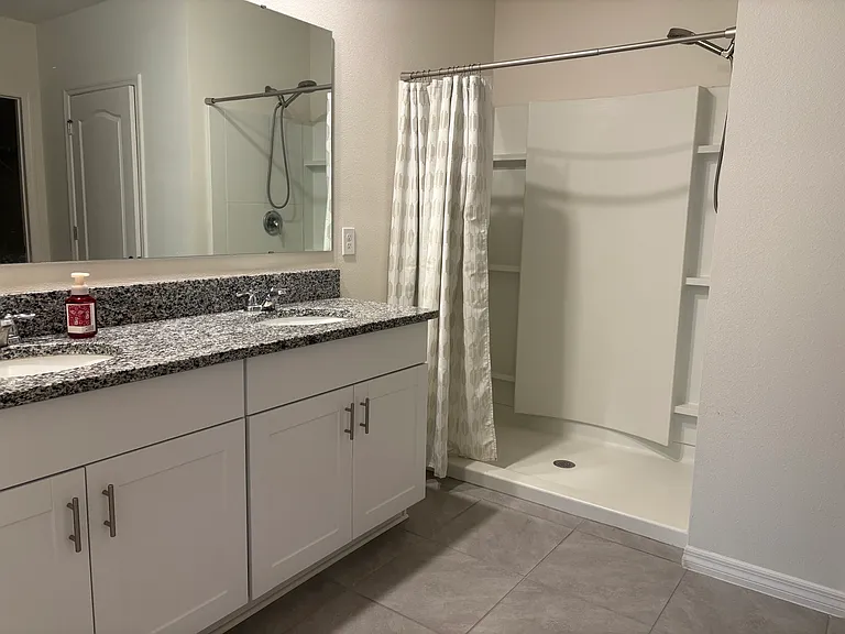 526 Anne St — Photo 11