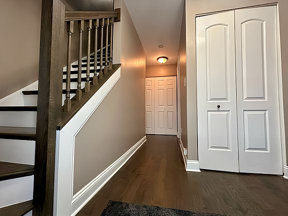 3rd image of 1455 Knotty Pine Dr