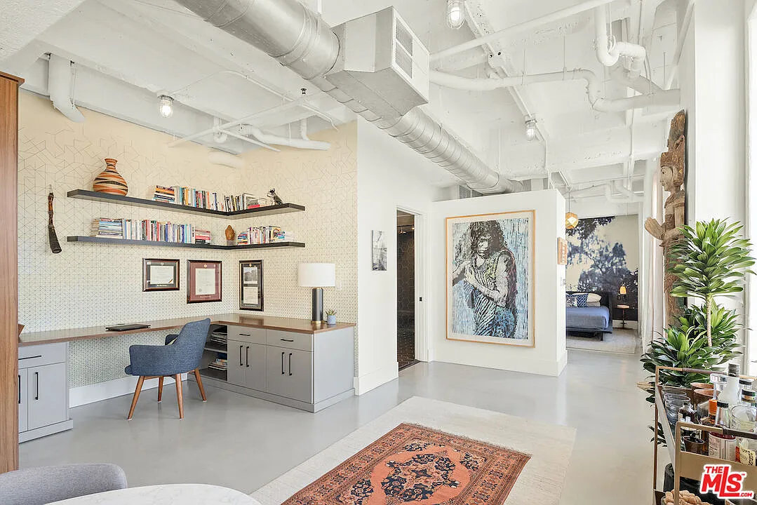 1 bed, 1005 sqft, $4,000 — Photo 2