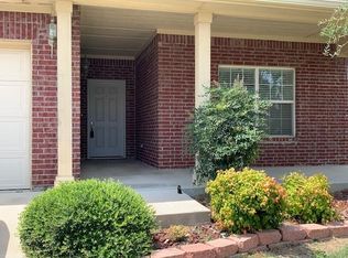 943 Mazatlan Dr, Arlington, TX 76002