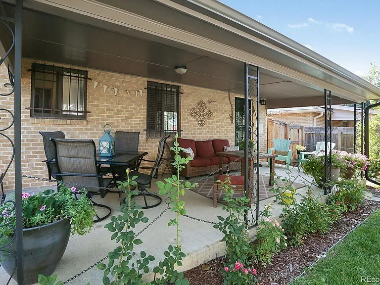 1223 Forest St — Photo 23