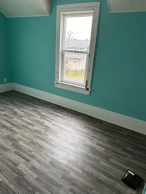219 E Madison St — Photo 2