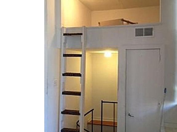 3rd image of 411 S 11th St #3