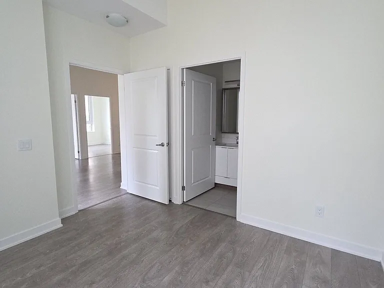 543 Richmond St W #227 — Photo 13