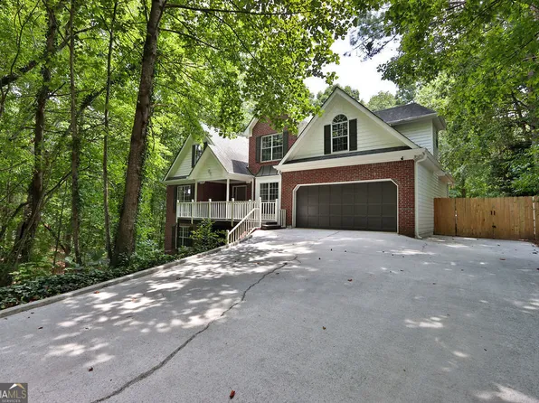 6528 Shady Valley Dr, Flowery Branch, GA 30542