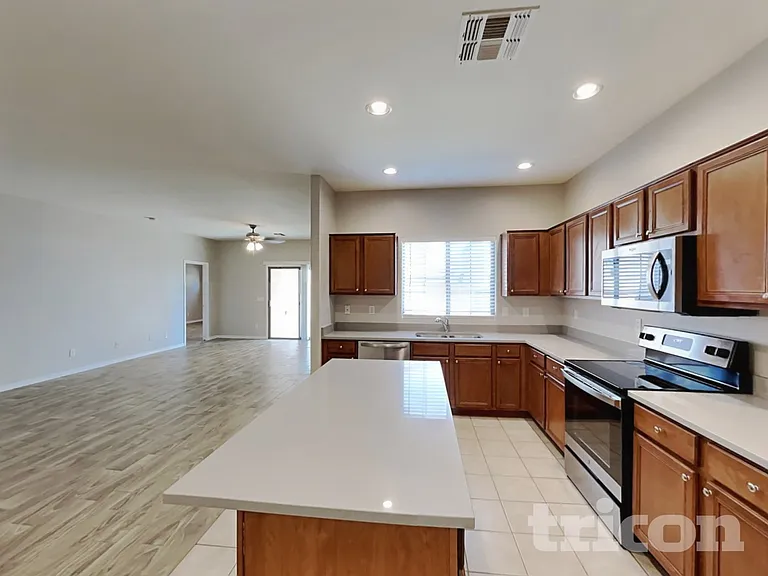 5010 W Fawn Dr — Photo 9