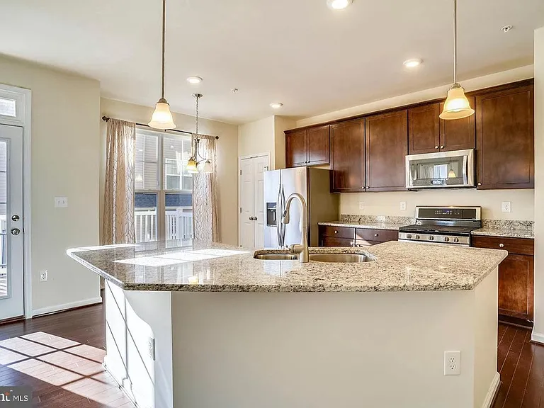 6163 Margarita Way — Photo 5