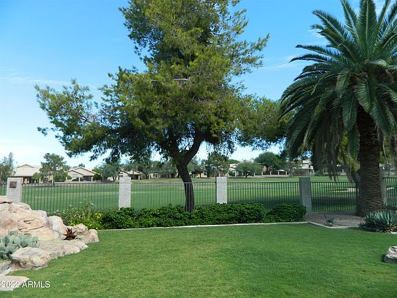 5th image of 1302 E Friess Dr