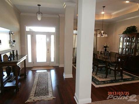 Entry/Foyer