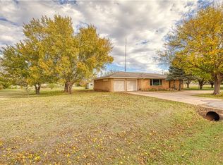 101 W Lincoln, Corn, OK 73024