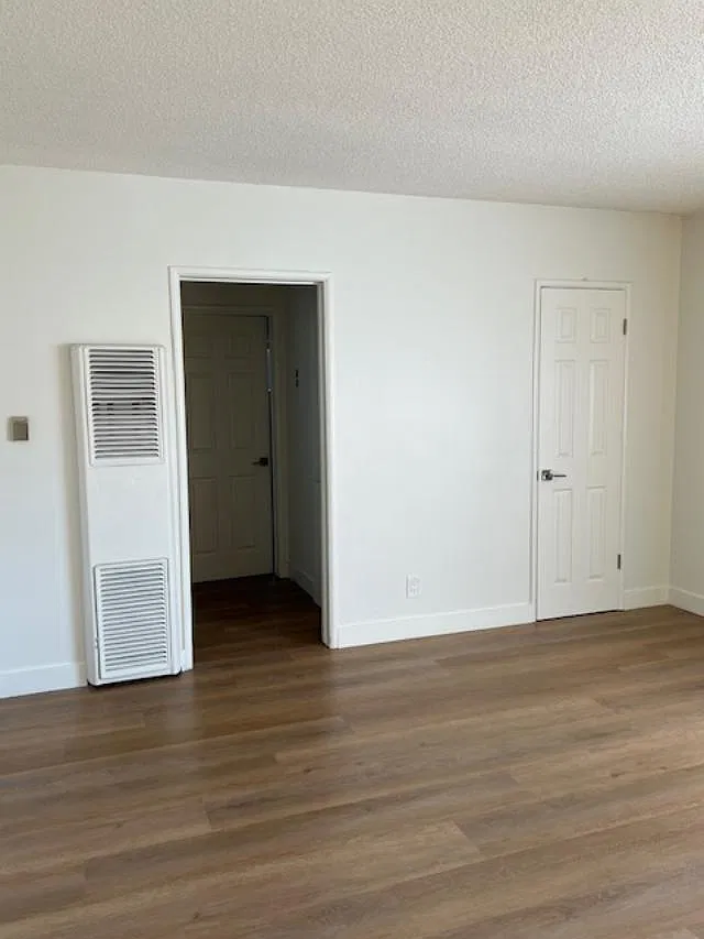 2 bed, 800 sqft, $2,450 — Photo 3