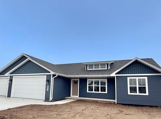 2041 Bear Paw Trl, Kaukauna, WI