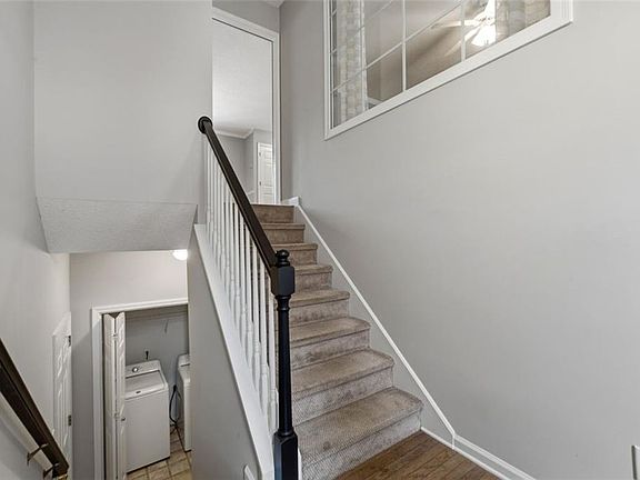 3rd image of 3204 Grandiflora Pl