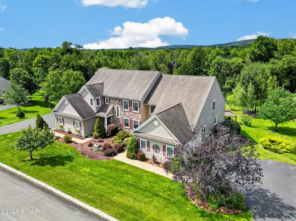 103 Birchwood Ln, Lake Ariel, PA 18436