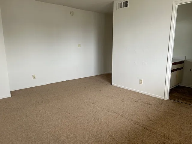 623 E Cypress Ave #204 — Photo 9