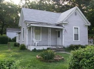 2174 Hollins Rd NE, Roanoke, VA 24012