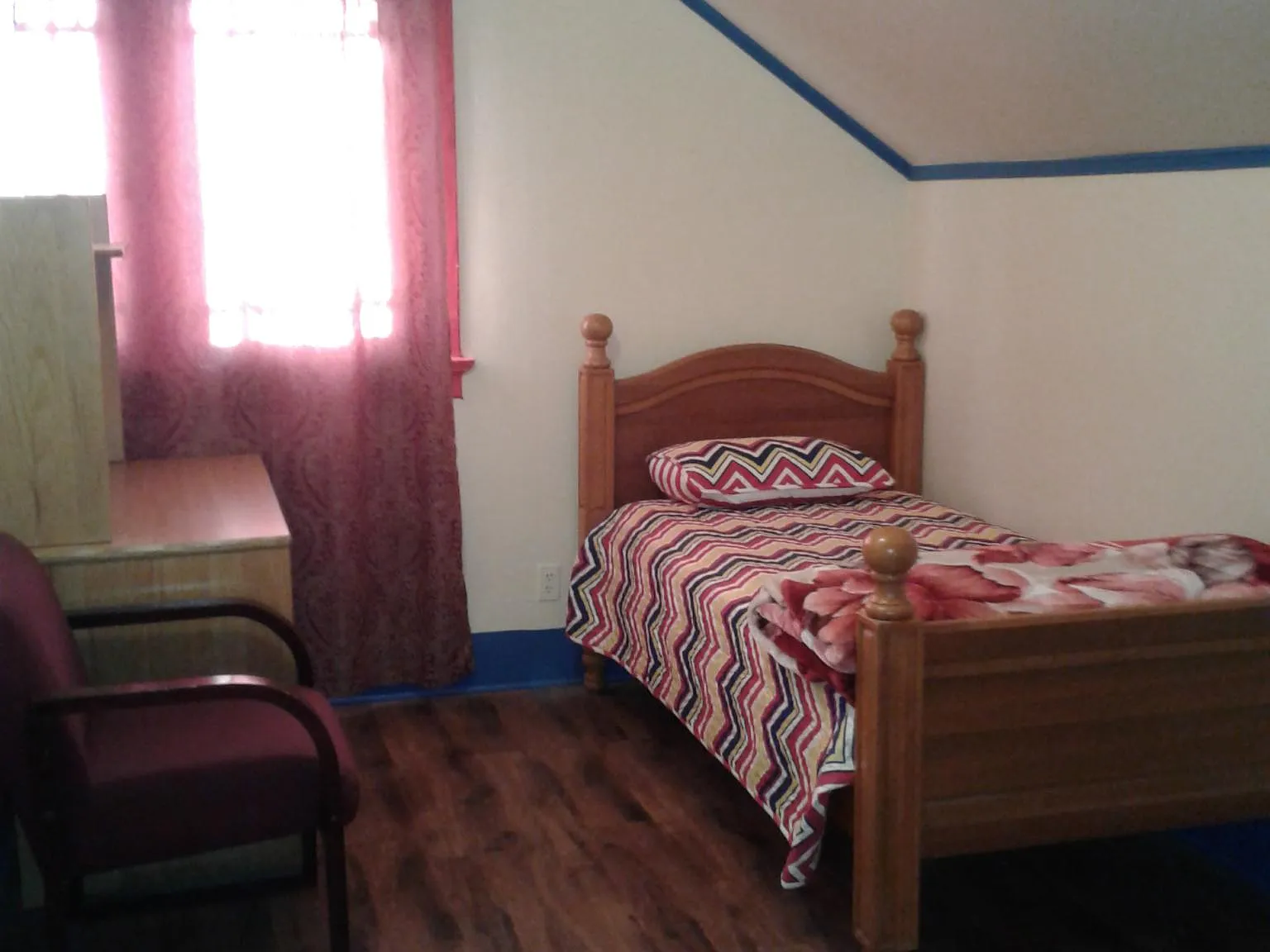 1124 Fedora St — Photo 2