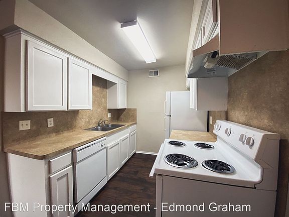 5th image of 1207 N Clay St APT 3