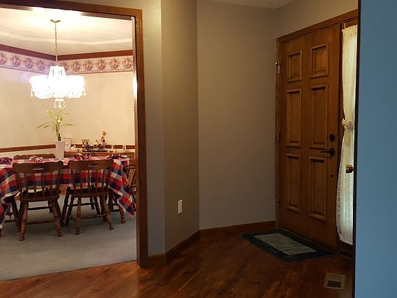 ENTRY/HARDWOOD