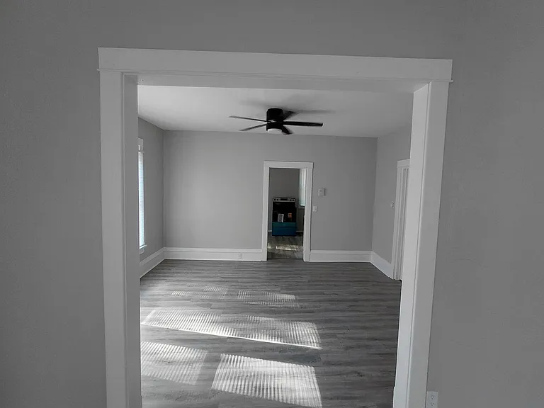 316 Maple Ave #6 — Photo 9