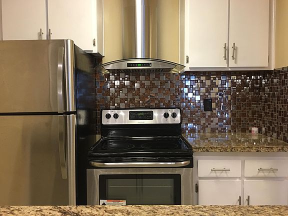 3rd image of 1551 Southgate Ave APT 113