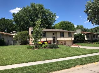 10410 U St, Omaha, NE 68127