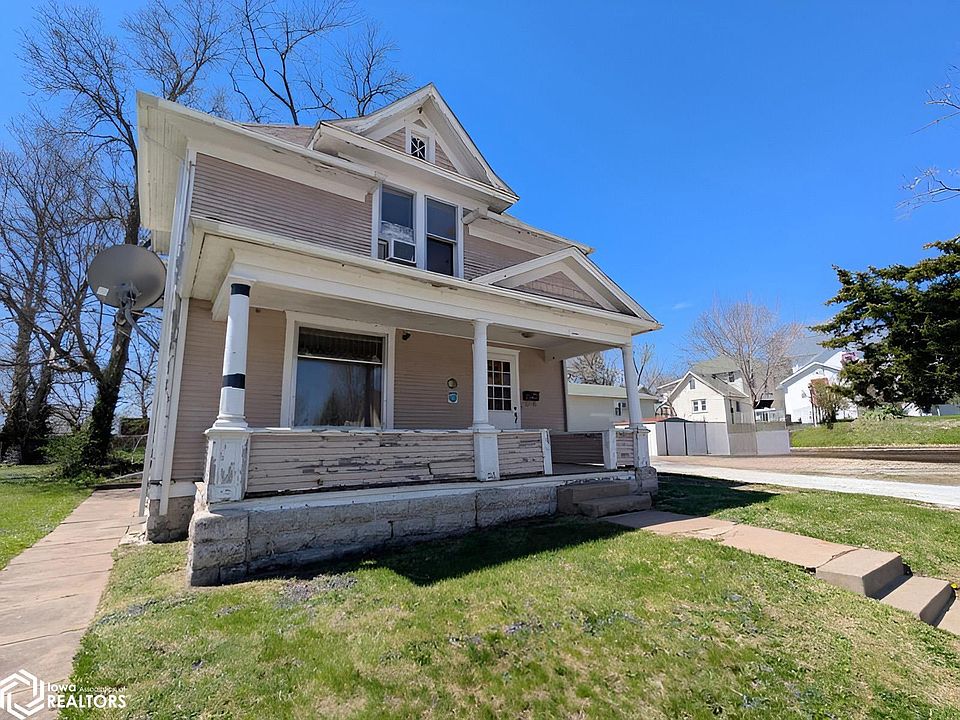 1st image of 1114 Seymour St