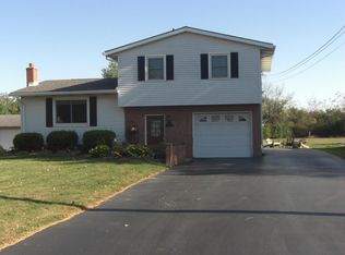 1239 E Choctaw Dr, London, OH 43140