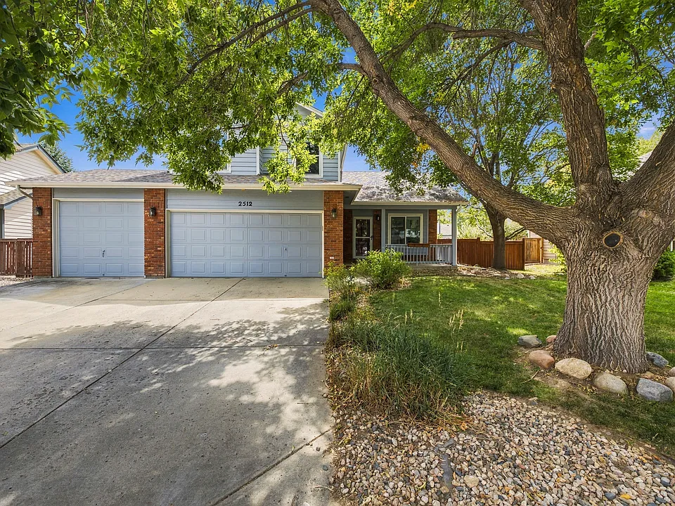 2512 Anemonie Dr