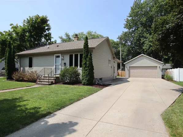 322 Wilson Ave, Fond Du Lac, WI 54935