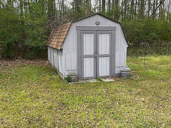 4th image of 257 Belaire Dr