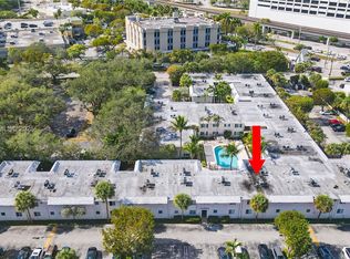 8607 SW 68th Ct APT 5, Pinecrest, FL 33156