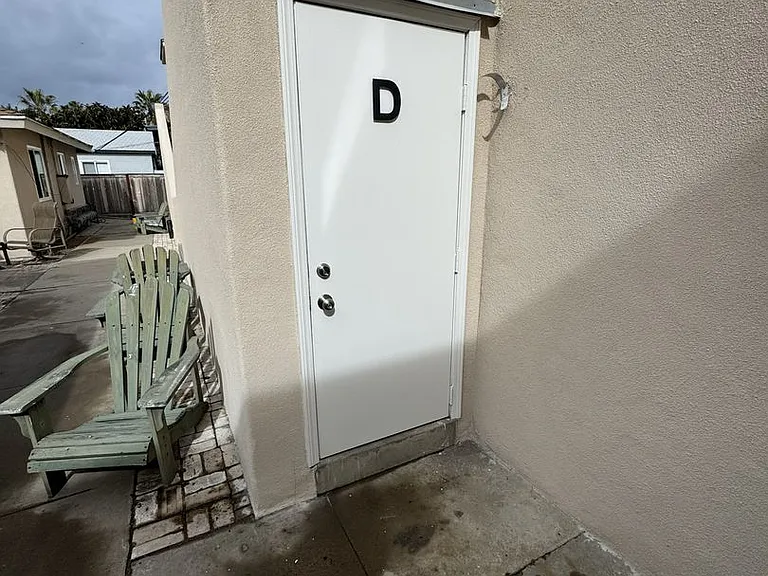 5058-68 Santa Monica Ave — Photo 36