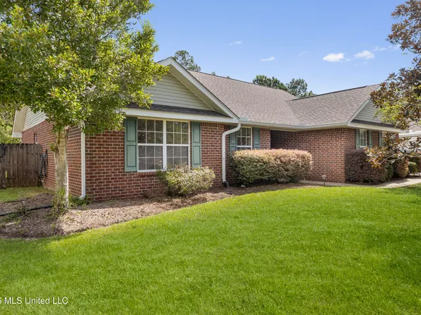1622 Lori Dr, Ocean Springs, MS 39564