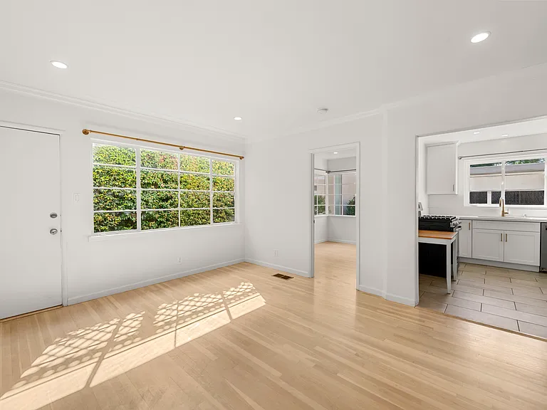 1717 Selby Ave — Photo 7