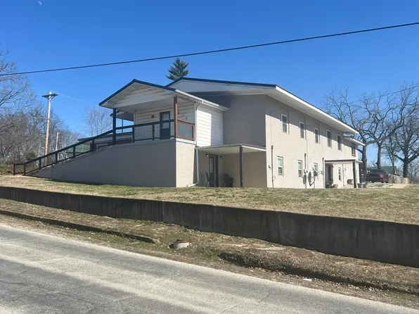 610 N Center Street, Willow Springs, MO 65793