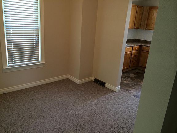 4th image of 306 Linn St
